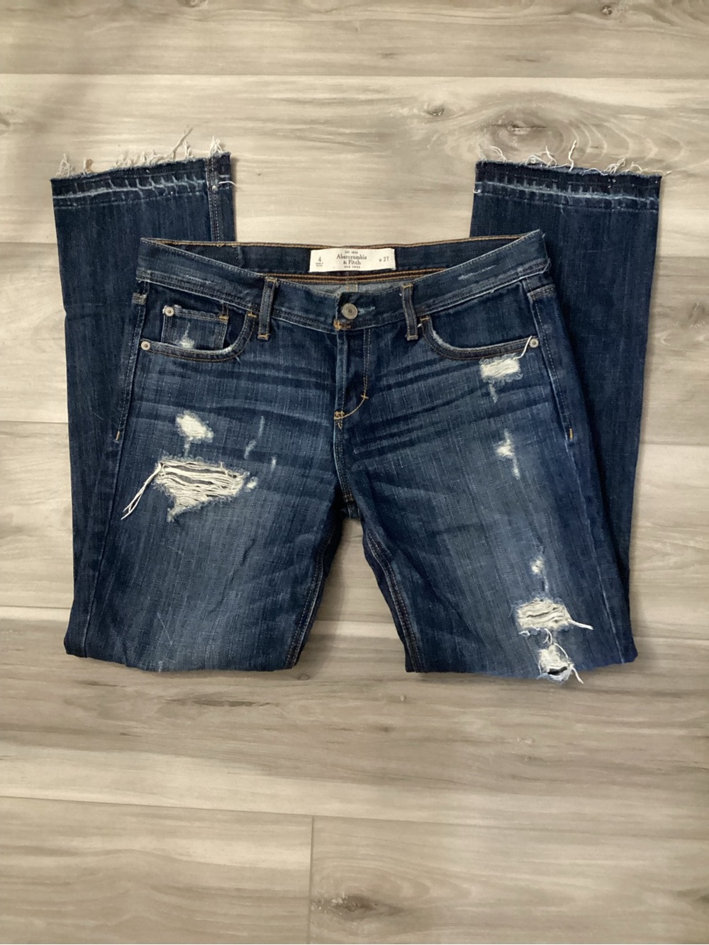Abercrombie low rise button fly jeans 4R